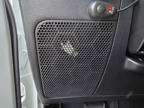 Used 2017 Jeep Wrangler Unlimited Sahara w/ Connectivity Group image 13