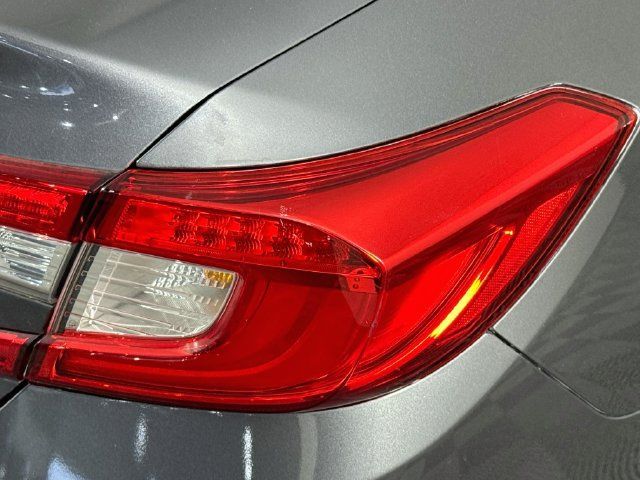 Used 2018 Honda Accord LX image 31