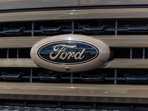 New 2026 Ford F250 Lariat w/ Lariat Ultimate Package AWD/4WD image 13