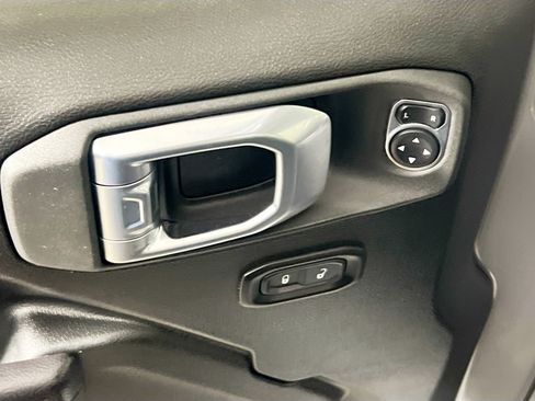 Used 2021 Jeep Wrangler Unlimited Sport image 16
