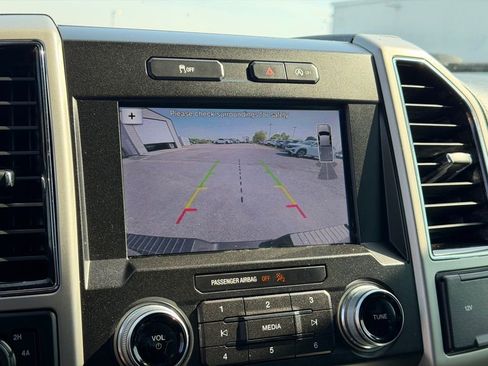 Used 2019 Ford F150 Lariat w/ Equipment Group 502A Luxury image 25