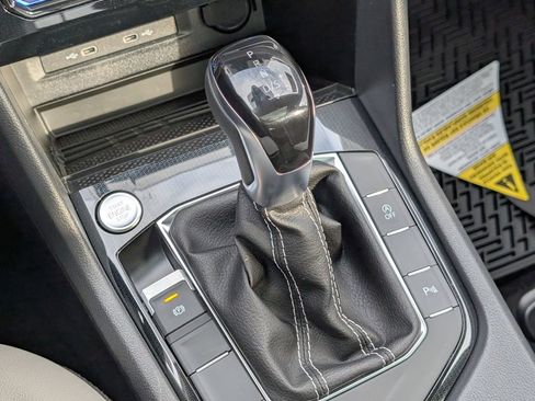 New 2026 Volkswagen Taos SE FWD image 22