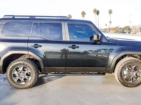 Used 2024 Lexus GX 550 550 Overtrail image 12