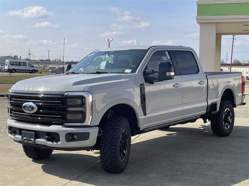 New 2026 Ford F250 Platinum w/ Tremor Off-Road Package image 7