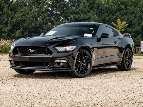 Used 2015 Ford Mustang GT Premium RWD image 33