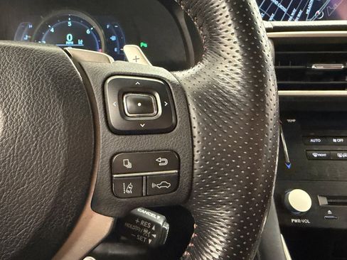 Used 2018 Lexus IS 350 F Sport image 19