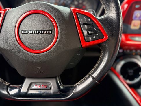 Used 2016 Chevrolet Camaro SS RWD image 23