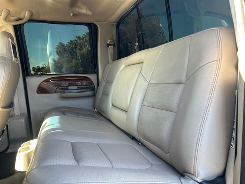 Used 2001 Ford F250 Lariat image 28