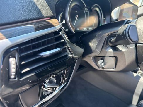 Used 2019 BMW 530i xDrive w/ Convenience Package AWD/4WD image 21