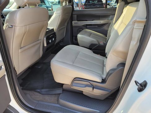 Used 2020 Ford Expedition Max XLT w/ Equipment Group 202A RWD image 3