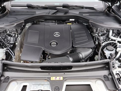 Used 2026 Mercedes-Benz GLC 300 image 42