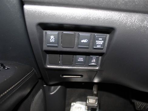 Used 2013 Nissan Pathfinder SL w/ SL Premium Pkg AWD/4WD image 25