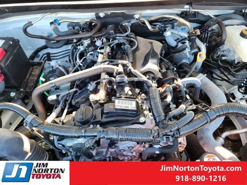 Used 2025 Toyota Tacoma SR image 30