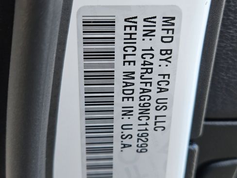 Used 2022 Jeep Grand Cherokee Laredo X AWD/4WD image 35