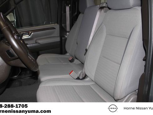 Used 2024 Chevrolet Silverado 2500 LT AWD/4WD image 4