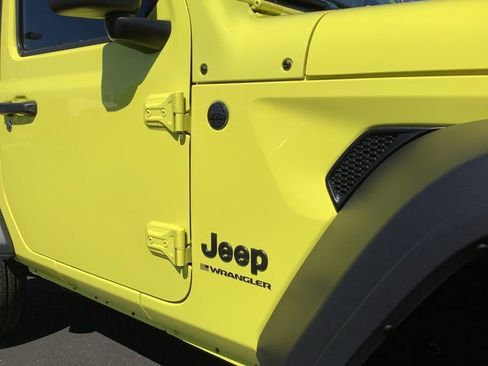 Used 2024 Jeep Wrangler Sport S image 38