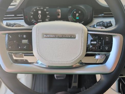 Used 2026 Land Rover Range Rover SE AWD/4WD image 13