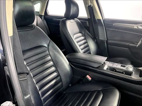 Used 2019 Ford Fusion SEL FWD image 7