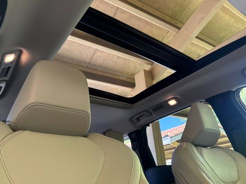 Used 2022 INFINITI QX60 Sensory w/ Cargo Package AWD/4WD image 22