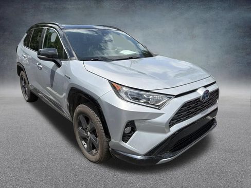 Used 2019 Toyota RAV4 XSE w/ Carpet Mat Package AWD/4WD image 3