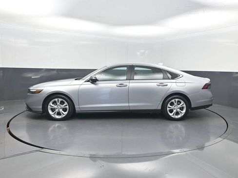 Used 2025 Honda Accord LX image 3