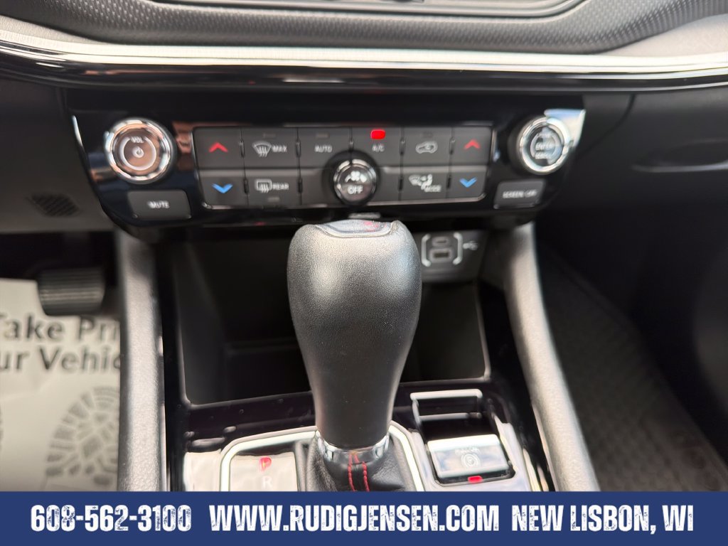 Used 2025 Jeep Compass Trailhawk AWD/4WD image 17
