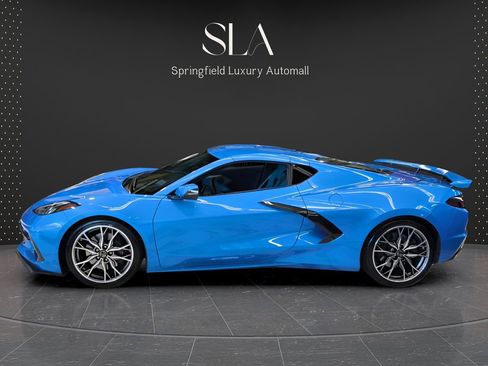 Used 2025 Chevrolet Corvette Stingray Premium Cpe w/ Z51 Performance Package RWD image 7