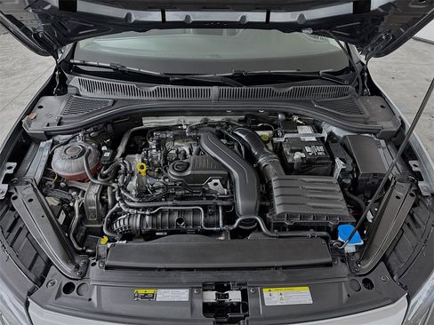 Used 2024 Volkswagen Jetta SE image 29