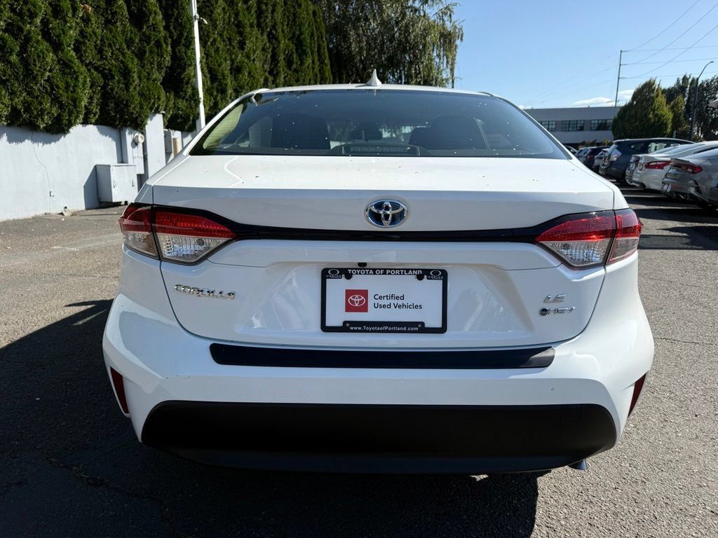 Certified 2025 Toyota Corolla LE w/ LE Premium Package AWD/4WD image 5