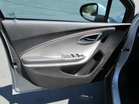Used 2014 Chevrolet Volt Premium w/ Premium Trim Package FWD image 17