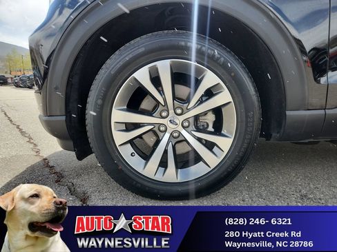 Used 2020 Ford Explorer Platinum w/ Premium Technology Package AWD/4WD image 28