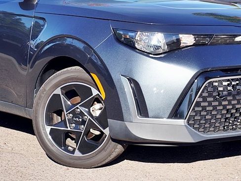 Used 2023 Kia Soul EX image 4