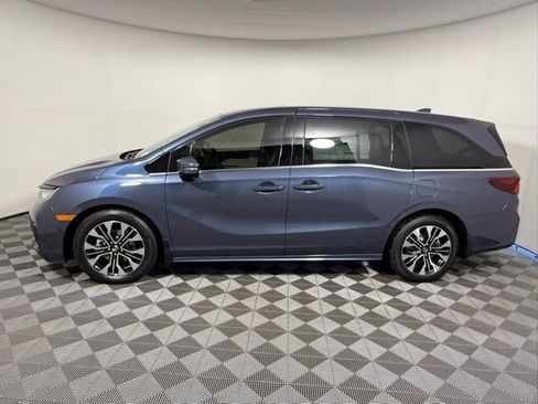 New 2026 Honda Odyssey Elite image 3