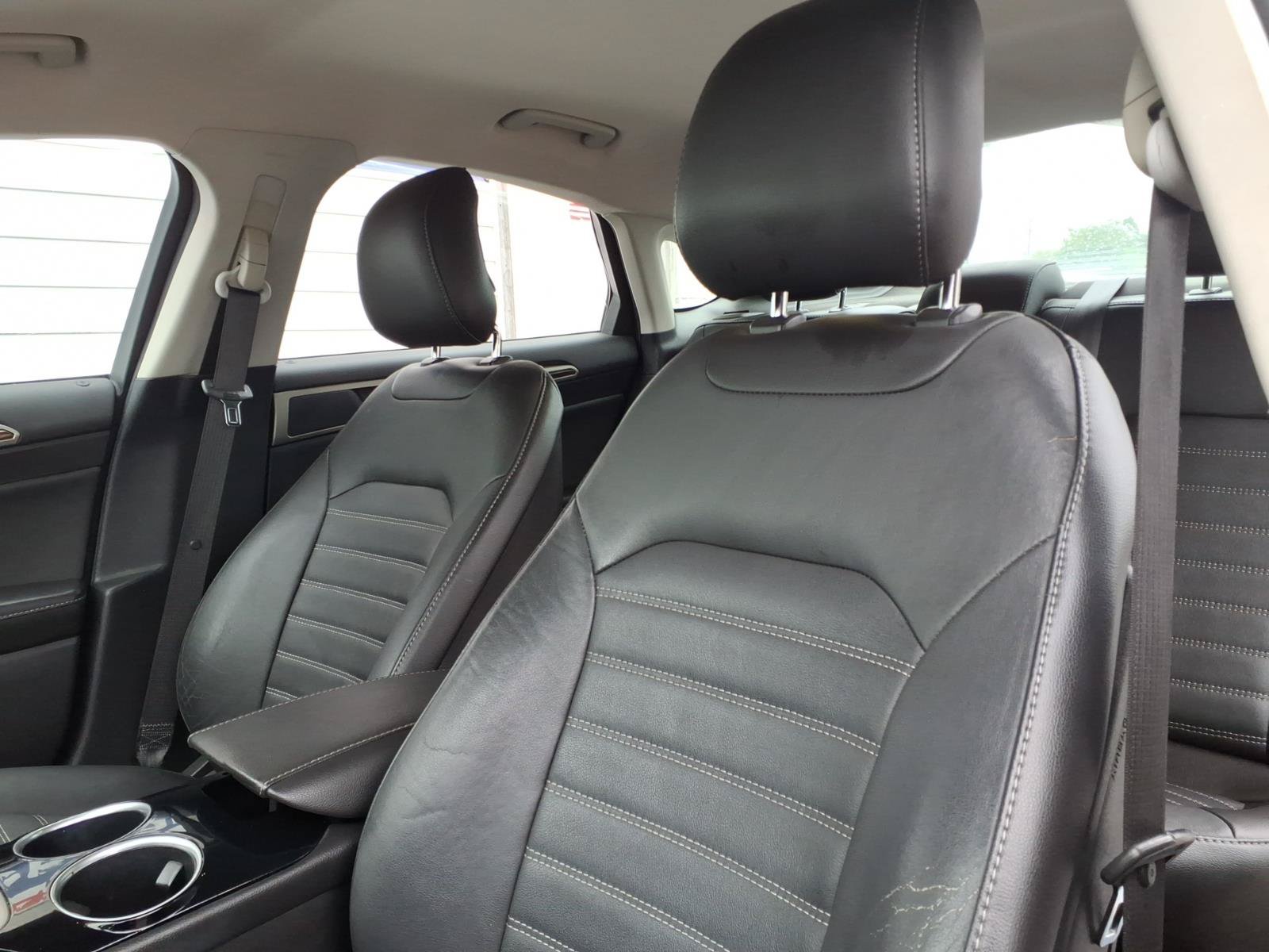 Used 2013 Ford Fusion SE FWD image 7