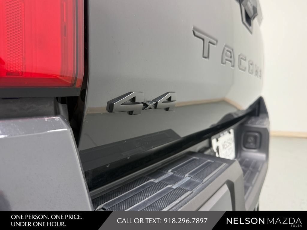 Used 2024 Toyota Tacoma TRD Sport AWD/4WD image 10
