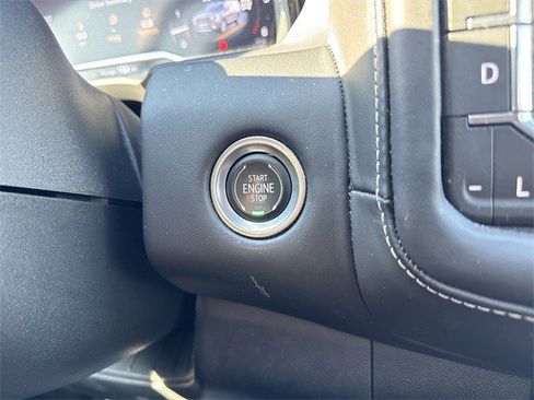 Used 2023 GMC Yukon Denali Ultimate image 20