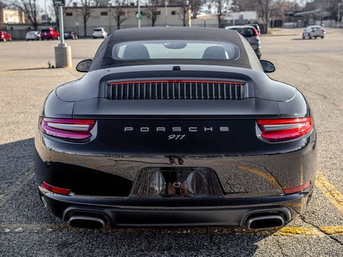 Used 2017 Porsche 911 Carrera image 21