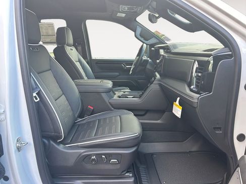 New 2026 GMC Sierra 2500 AT4X image 10