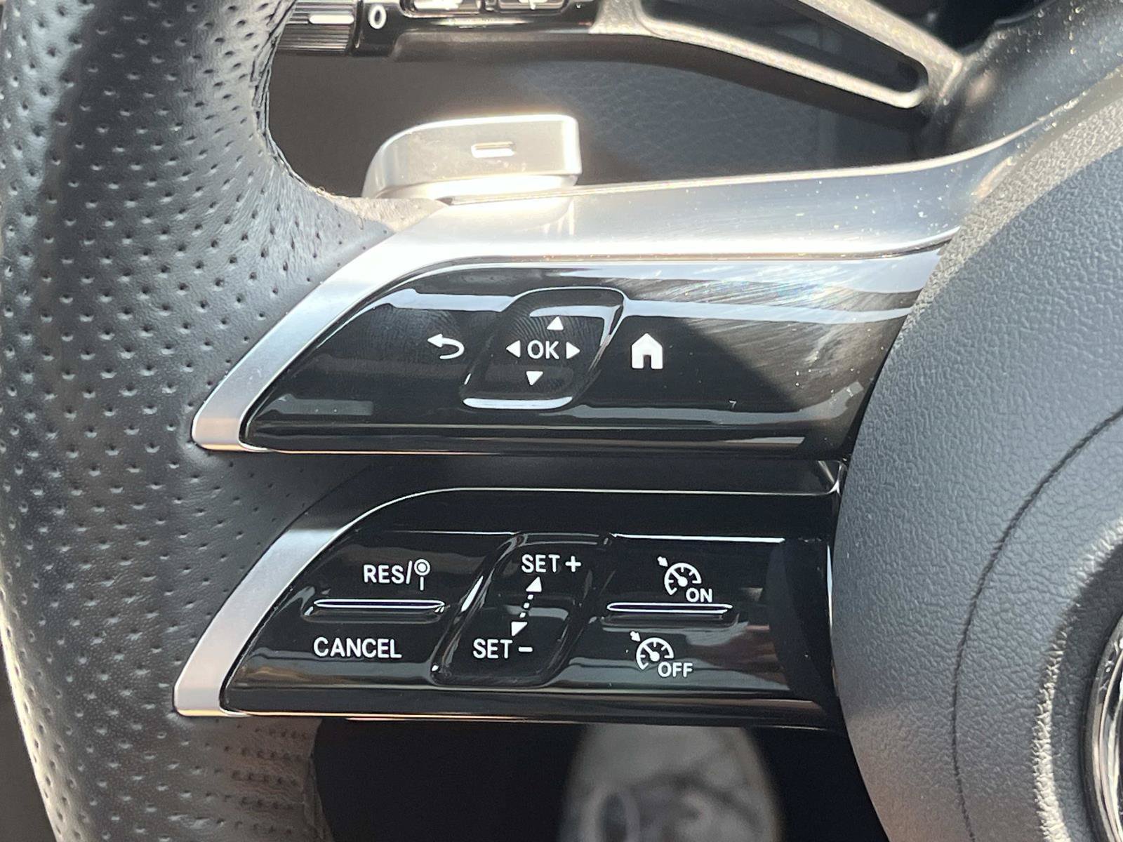 Used 2026 Mercedes-Benz GLC 300 4MATIC image 39