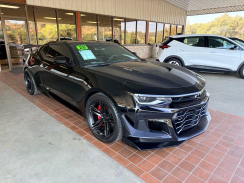 Used 2020 Chevrolet Camaro ZL1 RWD image 4