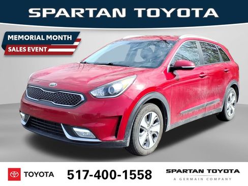 Used 2018 Kia Niro EX FWD image 1