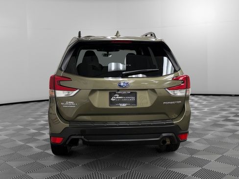 Used 2022 Subaru Forester Premium image 4