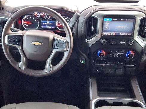 Used 2022 Chevrolet Silverado 3500 LTZ w/ LTZ Convenience Package image 24