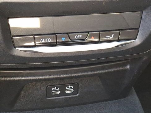 Used 2021 BMW X3 xDrive30i w/ Premium Package image 11