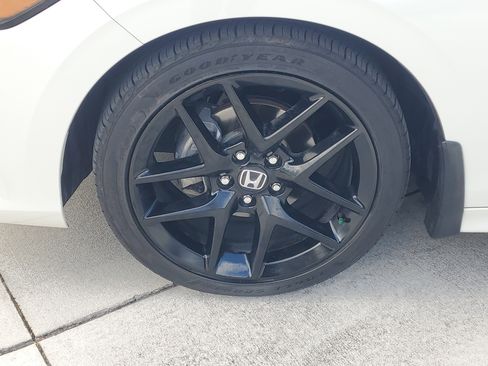 Used 2023 Honda Civic Sport image 6