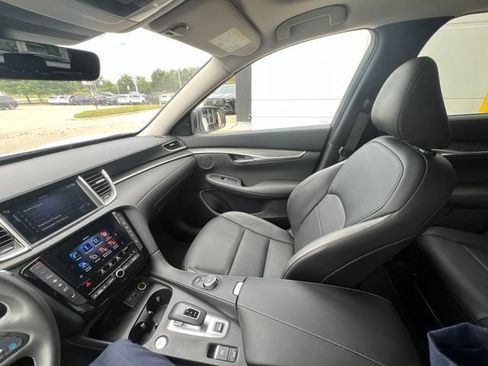 Used 2024 INFINITI QX50 Luxe AWD/4WD image 17