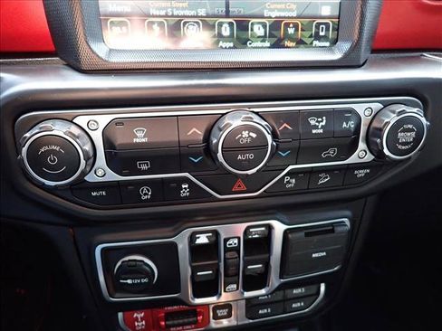 Used 2019 Jeep Wrangler Unlimited Rubicon AWD/4WD image 18