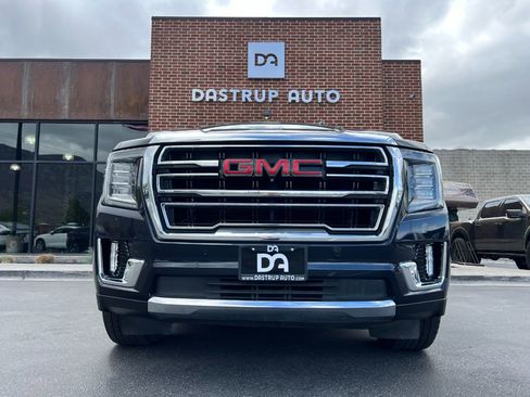 Used 2021 GMC Yukon SLT w/ Rear Media and Nav Package AWD/4WD image 2