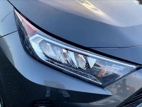 Used 2020 Toyota RAV4 XLE image 26