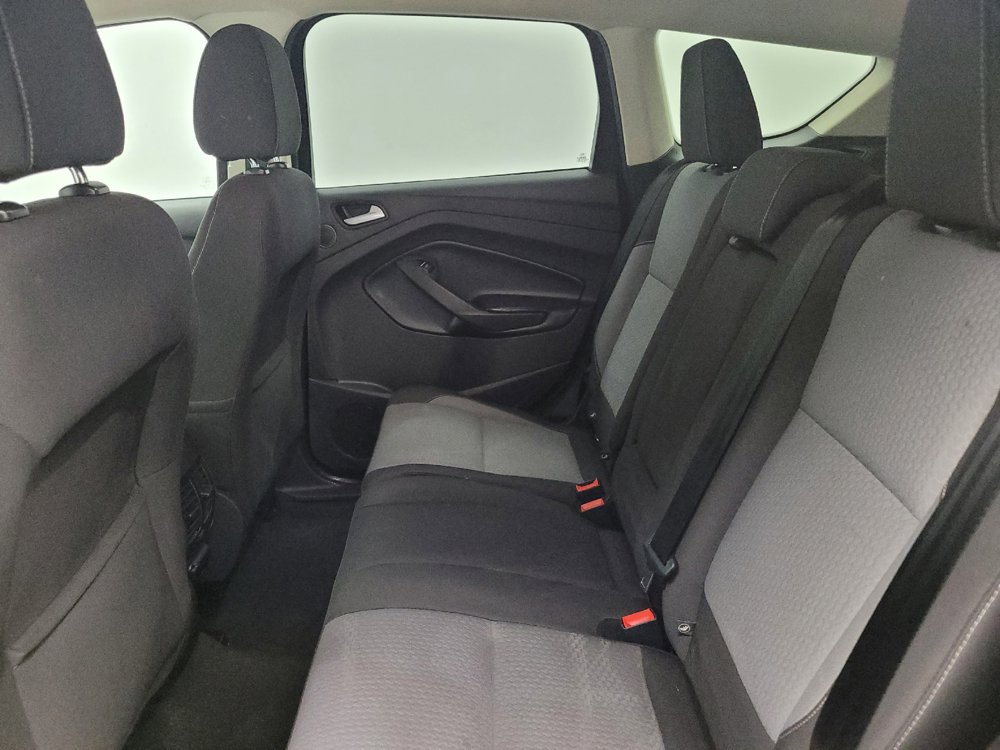 Used 2017 Ford Escape SE w/ Equipment Group 201A FWD image 18